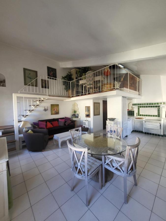 Appartement Au Coeur De La Sorgue LʼIsle-sur-la-Sorgue Exterior foto